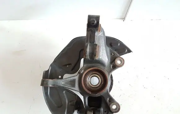 Front wheel hub