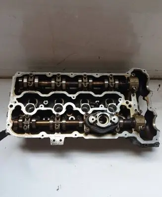 BMW 7 F01 F02 F03 F04 Engine head 7573940