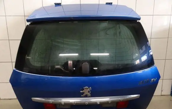 Peugeot 407 Truck tailgate 