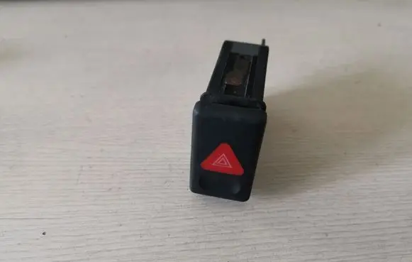 Volkswagen Transporter - Caravelle T4 Hazard light switch