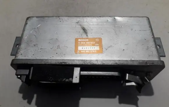 Audi 100 S4 C4 ABS control unit/module 0265100037 443907379c