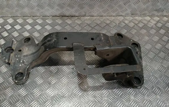 BMW X5 E53 Gearbox mounting bracket 54633048