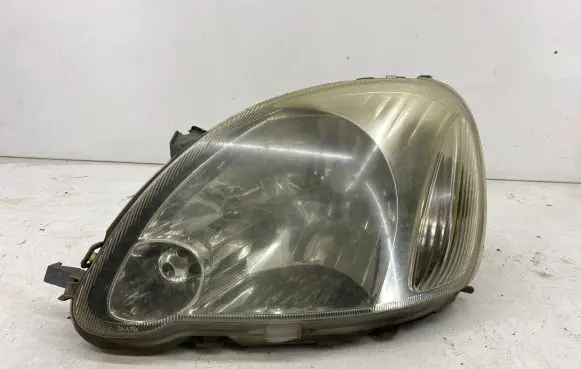 Toyota Yaris Headlight/headlamp 52051 89007614