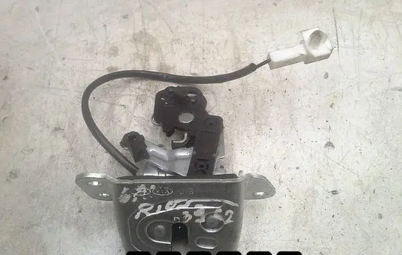 KIA Rio Front door lock 
