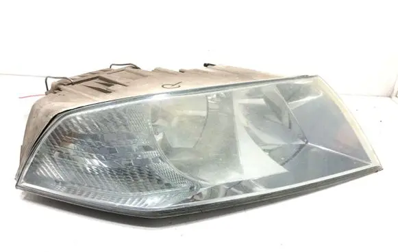 Skoda Octavia Mk2 (1Z) Headlight/headlamp
