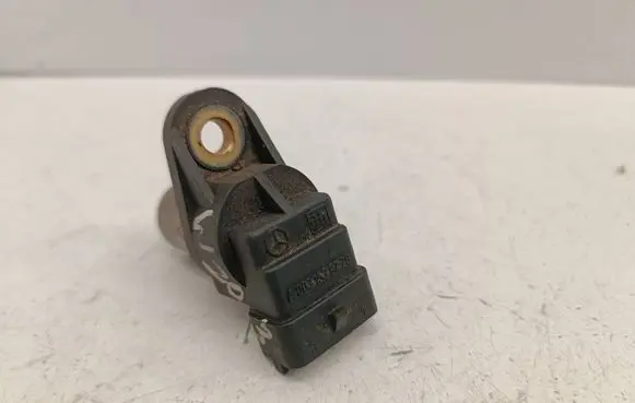 Mercedes-Benz C W203 Camshaft position sensor A0031539728 0031539728