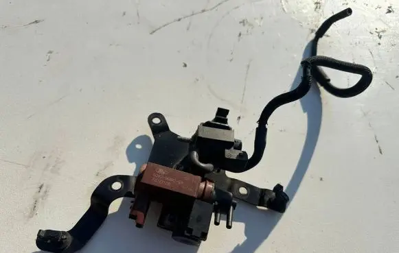 Ford Mondeo MK IV Turbo solenoid valve 6G9Q9E882AA 70177100 18T109