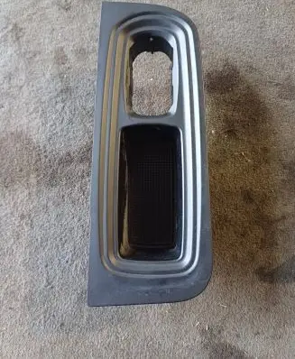 Porsche Cayenne (92A) Front door storage pocket/box 7P5857857A