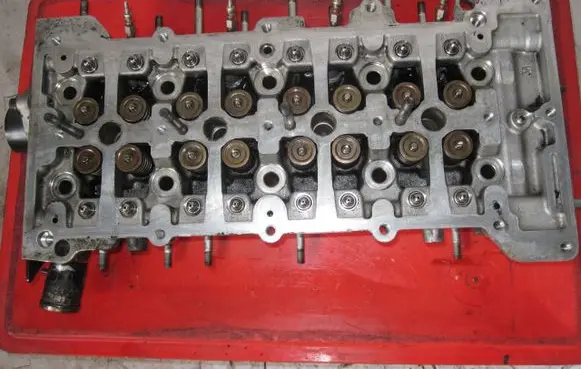 Opel Insignia A Engine head 55571949