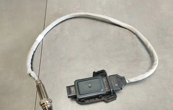 Volkswagen Tiguan Lambda probe sensor 05L907807CQ