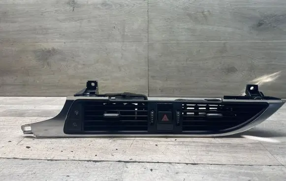 Audi A6 S6 C7 4G Dash center air vent grill 4G1820951