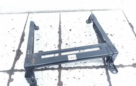 Audi Q7 4L Front passenger seat console base 7L0881677G