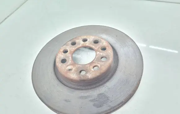 Volkswagen PASSAT B7 Front brake disc