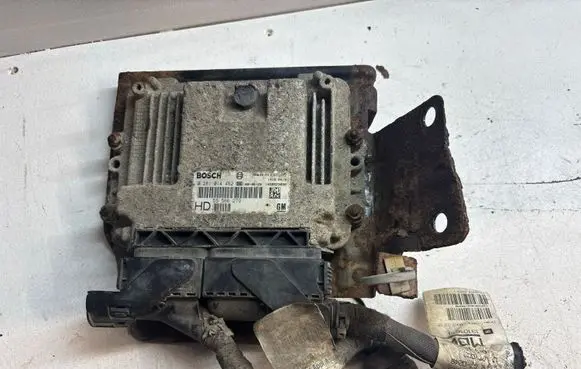 Opel Zafira B Engine control unit/module 0281014452 55566279