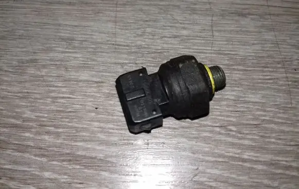 Air conditioning (A/C) pressure sensor