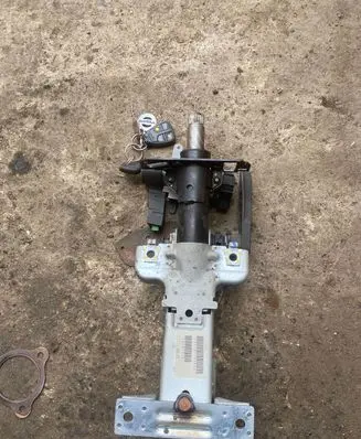 Steering wheel axle set