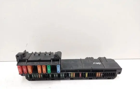 BMW 5 E60 E61 Fuse module 6957330
