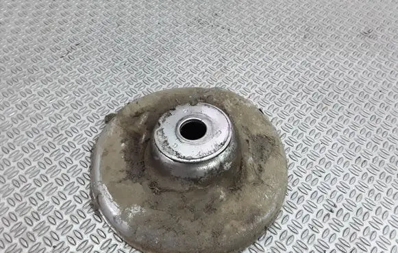 Renault Twingo II Coil spring mount 