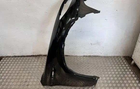 BMW X6 M Fender