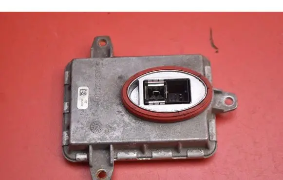 Opel Zafira C Voltage converter/converter module 130732931600