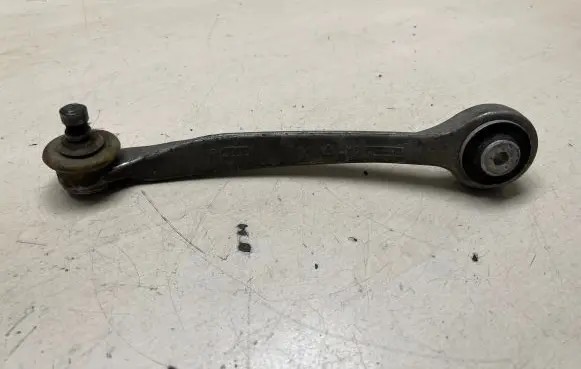 Skoda Superb B5 (3U) Front lower control arm/wishbone