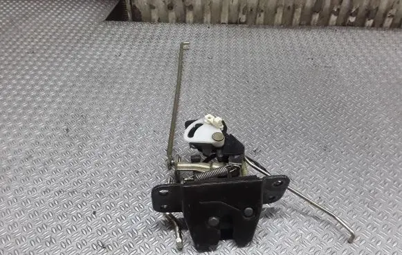 SsangYong Kyron Tailgate window lock/catch/latch 