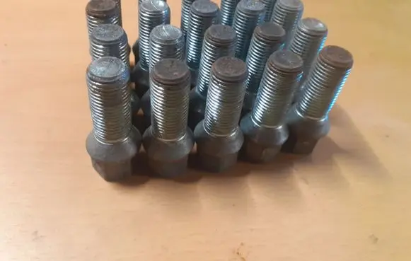 Mazda 2 Nuts/bolts 