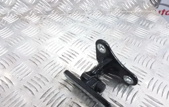 Mercedes-Benz C W203 Front door lower hinge 