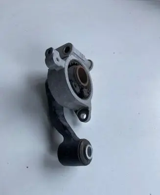 Nissan Murano Z52 Engine mount bracket