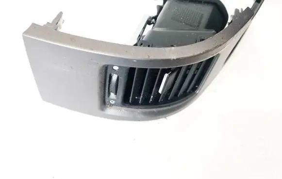 Honda CR-V Dash center air vent grill 77630SWWE011M1