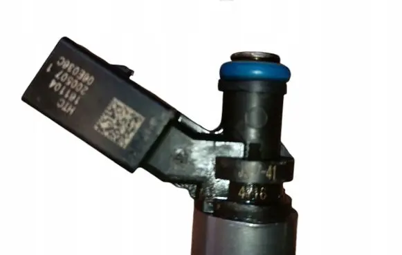 Audi A6 S6 C6 4F Fuel injector 06E906039C