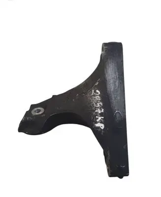 Subaru Outback Engine mounting bracket