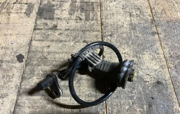 Mercedes-Benz B W245 ABS rear brake sensor a1695400817 1695400817