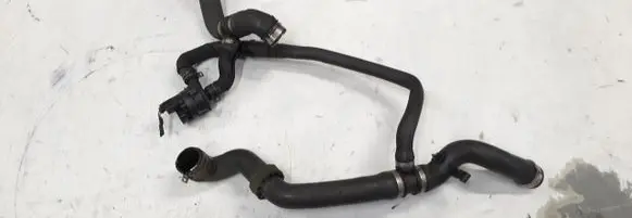 Mercedes-Benz GLC X253 C253 Engine coolant pipe/hose A2118350364