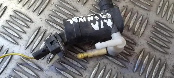 KIA Carnival Windscreen/windshield washer pump