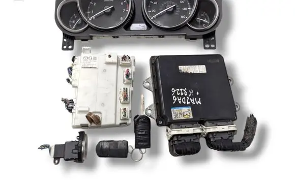 Mazda 6 Engine ECU kit and lock set E6T61671H1 LFDC18881B