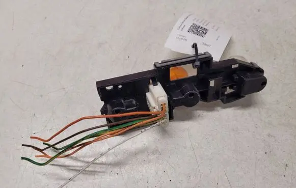 Citroen C5 Tail light bulb cover holder 89032703