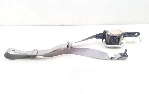 Nissan X-Trail T30 Front seatbelt