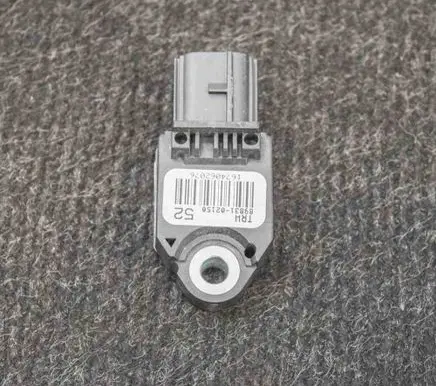 Toyota Auris E180 Airbag deployment crash/impact sensor 8983102150