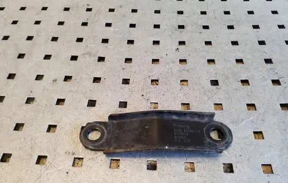 Volvo S80 Engine mounting bracket 6G926P082LB