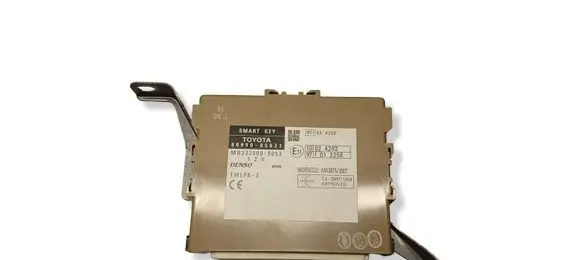 Toyota Avensis T270 Keyless (KESSY) go control unit/module 8999005031
