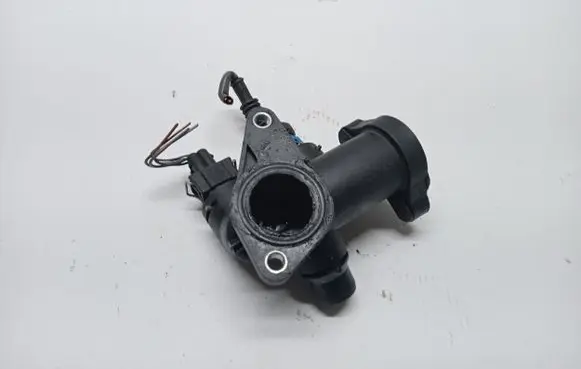 Audi A4 S4 B5 8D Engine coolant pipe/hose