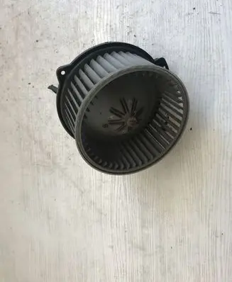 Mitsubishi Carisma Heater fan/blower 0130111191