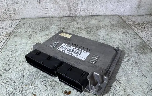 Volkswagen PASSAT B5.5 Engine control unit/module 083505 5WP4010904 06B906033AA