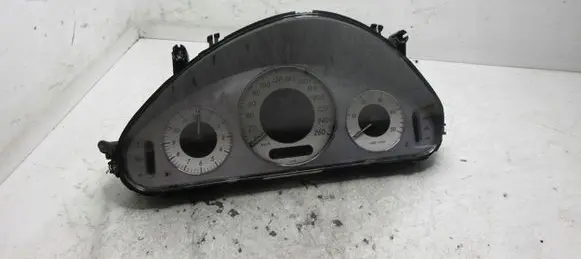 Mercedes-Benz E W211 Speedometer (instrument cluster) A2115400547
