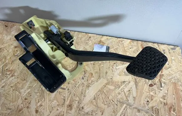 BMW 5 F10 F11 Brake pedal 9144253