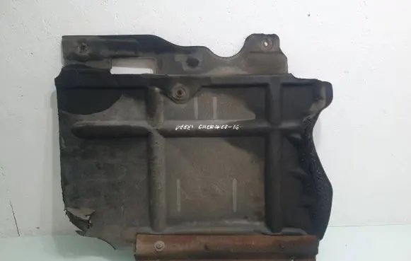 Jeep Grand Cherokee Engine splash shield/under tray 68191341