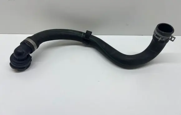 Volvo V40 Engine coolant pipe/hose 31474987