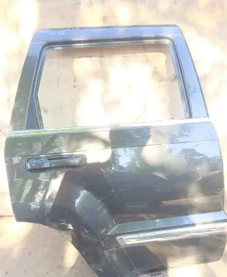Jeep Cherokee Rear door