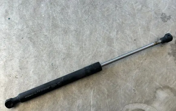 Renault Captur Front bonnet/hood damper/strut 654709991R